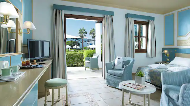 Taxi transfer From Heraklion Airport to Aldemar Knossos Royal